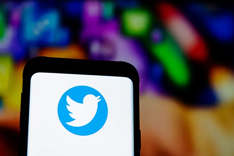 Twitter passa a oferecer o serviço de transferência de recursos entre usuários da plataforma | Foto: Getty Images (Mateusz Slodkowski/SOPA Images/LightRocket/Getty Images)