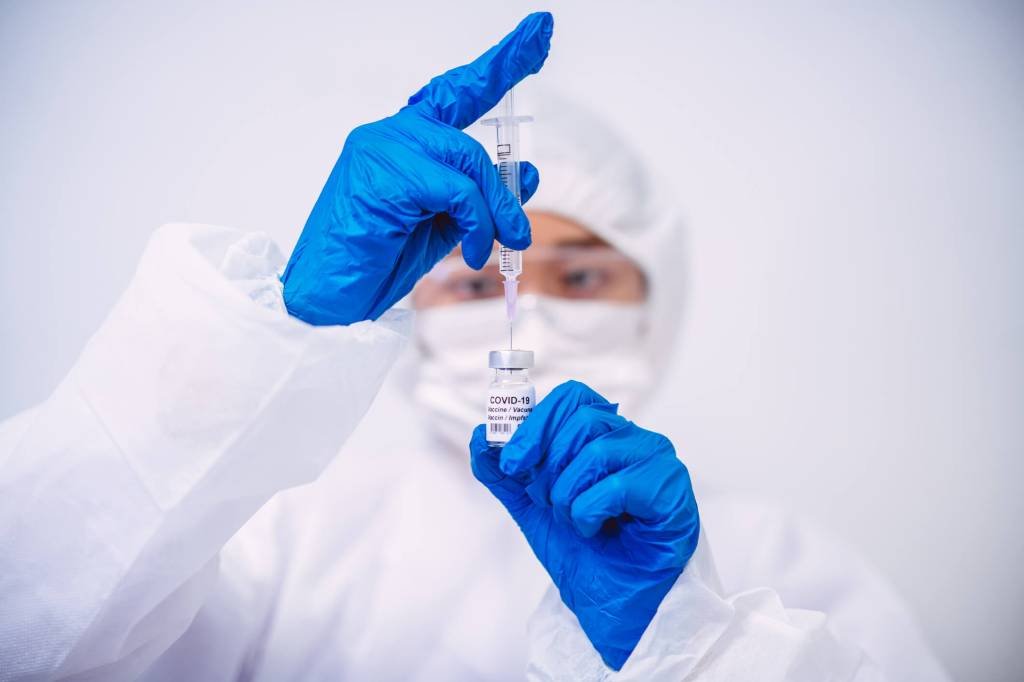 Vacina: testes haviam sido suspensos por receio com segurança (Getty Images/Images By Tang Ming Tung)