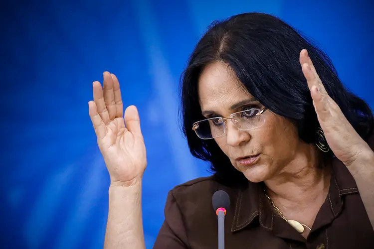 Damares Alves será substituída pela secretária nacional de Política para Mulher, Cristiane Britto (Adriano Machado/Reuters)