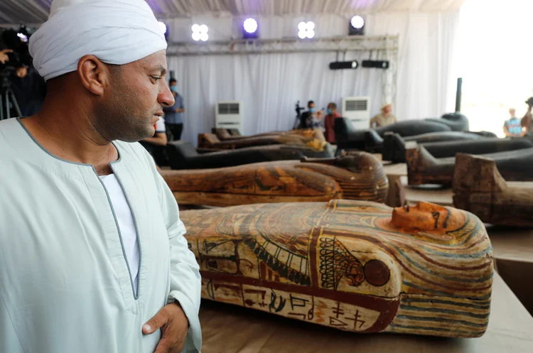 MÚMIAS DO EGITO: elas foram encontradas em três diferentes poços e têm mais de 2.500 anos (Mohamed Abd El Ghany/Reuters)