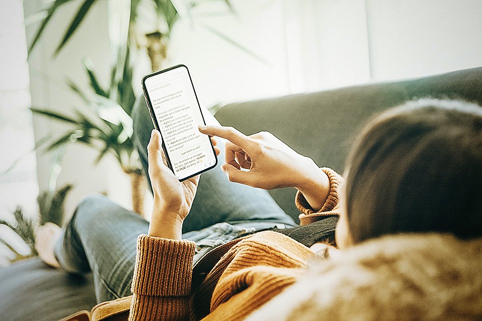 O cliente num zap: empresas apostam no WhatsApp para vendas