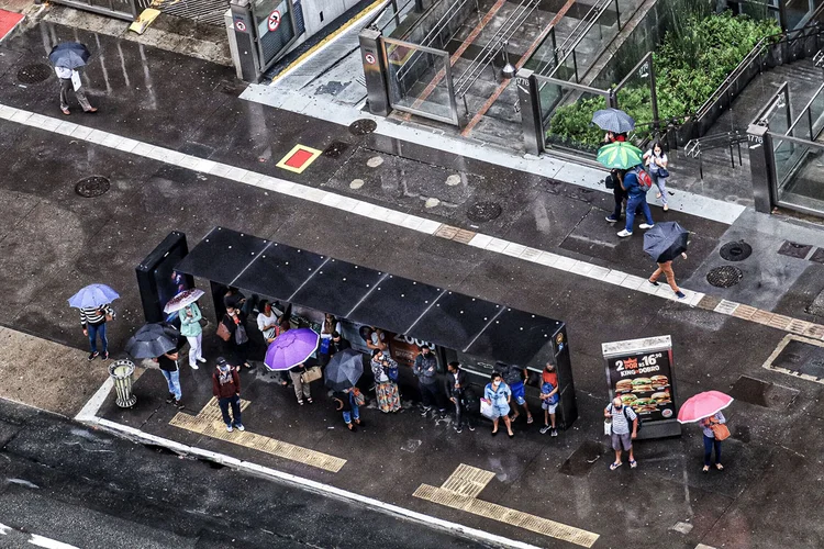 Segundo o Centro de Operações do Rio, o volume aconteceu por causa da atuação de “áreas de instabilidade, devido ao calor e a alta umidade, ventos em níveis médios e altos da atmosfera e sistema de baixa pressão sobre o oceano” (Roberto Parizotti/Fotos Públicas)