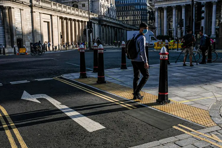 City de Londres: nas últimas semanas, houve um aumento da circulação de pessoas, a despeito dos pedidos do governo britânico (Getty Images/Getty Images)