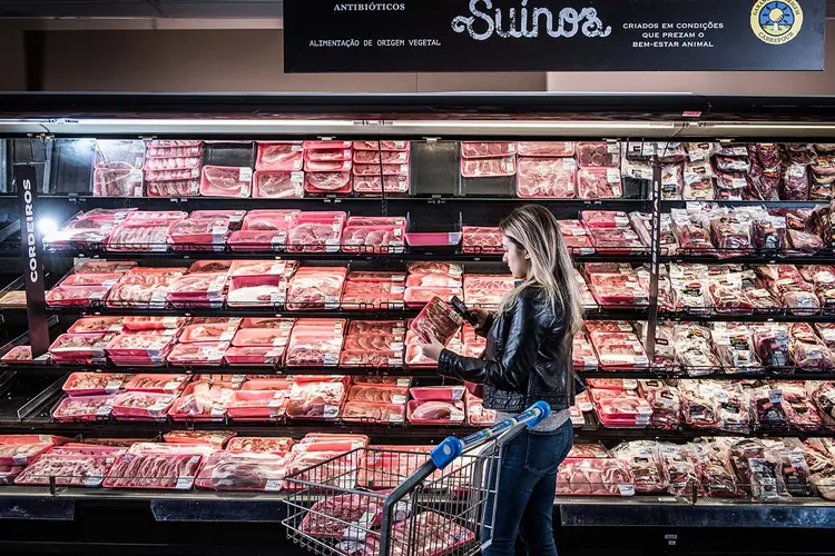 Carnes: quilo da carne bovina teve aumento de quase 30% nos últimos 12 meses. (Germano Lüders/Exame)