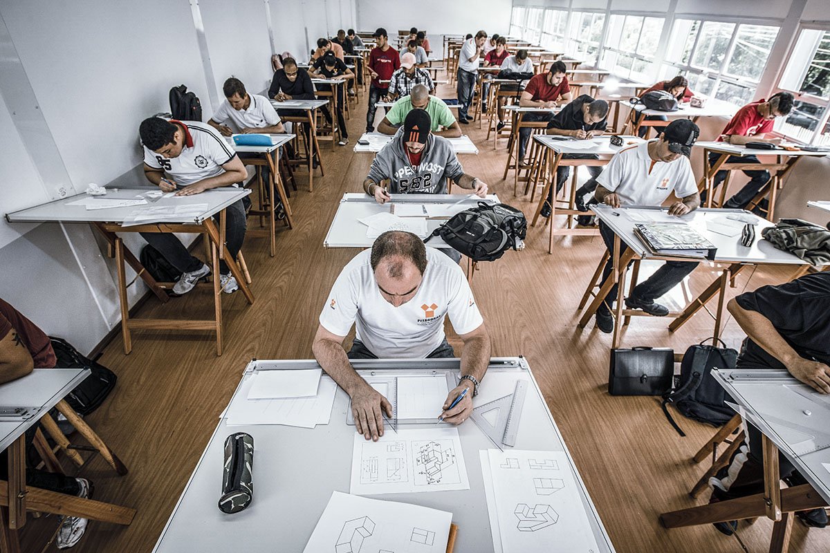 Ações de educação ainda não valem o investimento, diz BTG