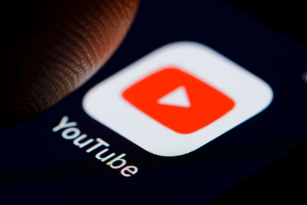 Youtube irá remover vídeos que indicam cloroquina e ivermectina para covid