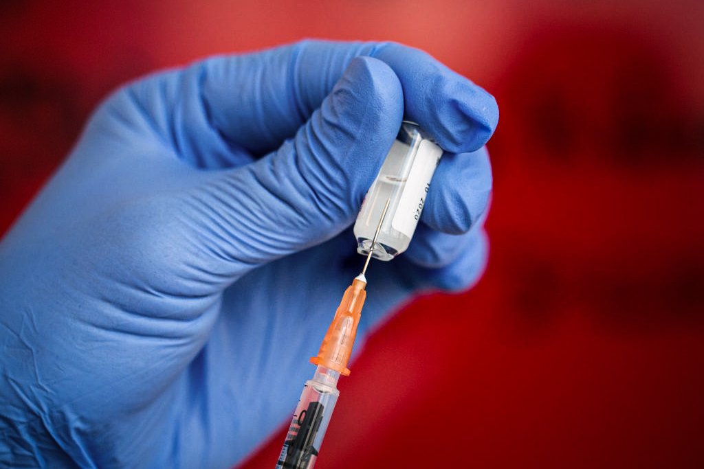 Notícias de vacinas provocam entrada de dinheiro em mercados emergentes