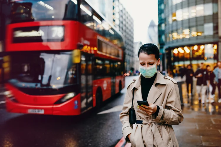 Covid-19: casos no Reino Unido foram subnotificados na última semana (Drazen_/Getty Images)