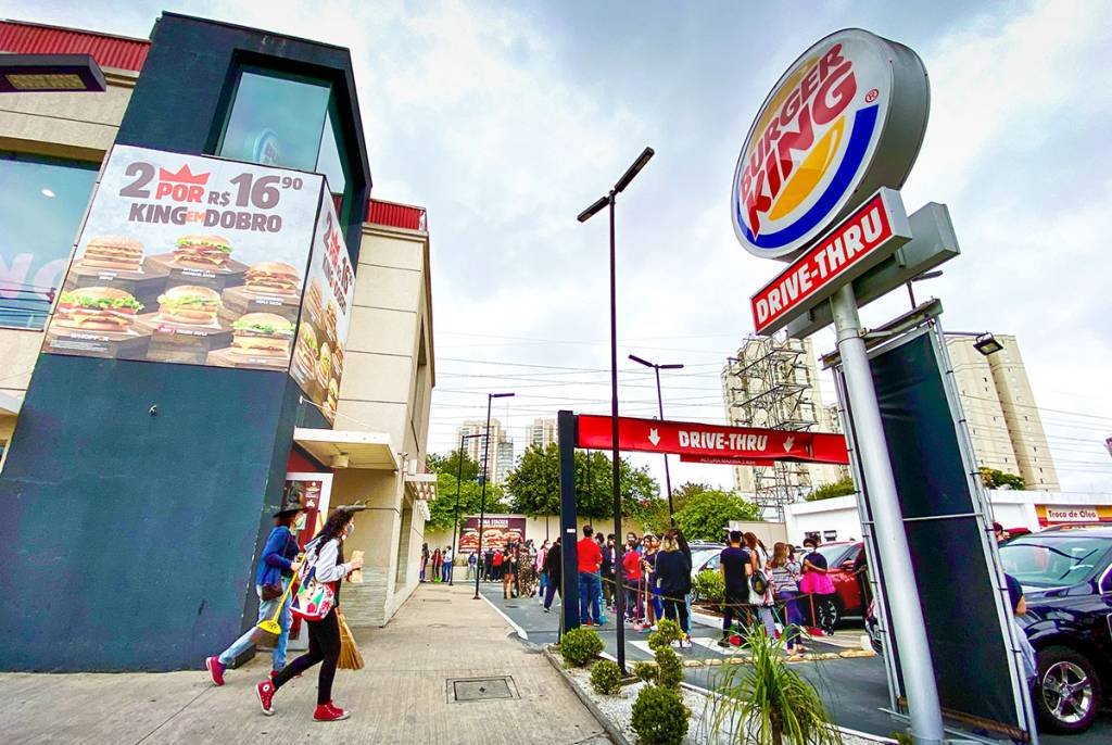Burger King: após o envio, ele receberá automaticamente uma mensagem de resposta, contendo um cupom de desconto de R$ 14,90, valor equivalente ao sanduíche whopper (Leandro Fonseca/Exame)