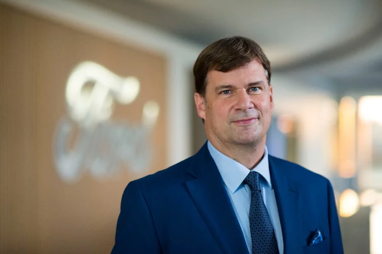 CEO comanda uma empresa que teve US$ 1,14 bilhão em perdas no segmento de elétricos (Ford/Divulgação)