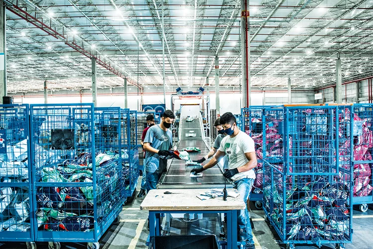 Cross-docking da Loggi em Cajamar, São Paulo: o modelo vai ser repetido em seis novos centros  (Germano Lüders/Exame)