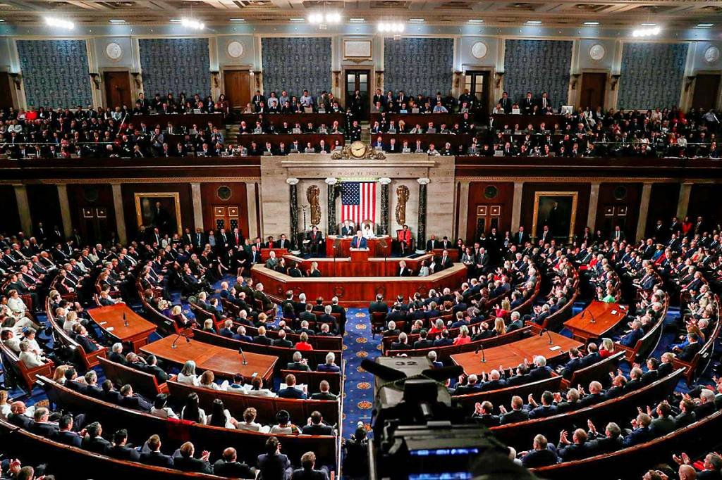 Projeto bipartidário foi apoiado por todos os 50 senadores democratas e 15 republicanos (Mark Wilson/Getty Images)