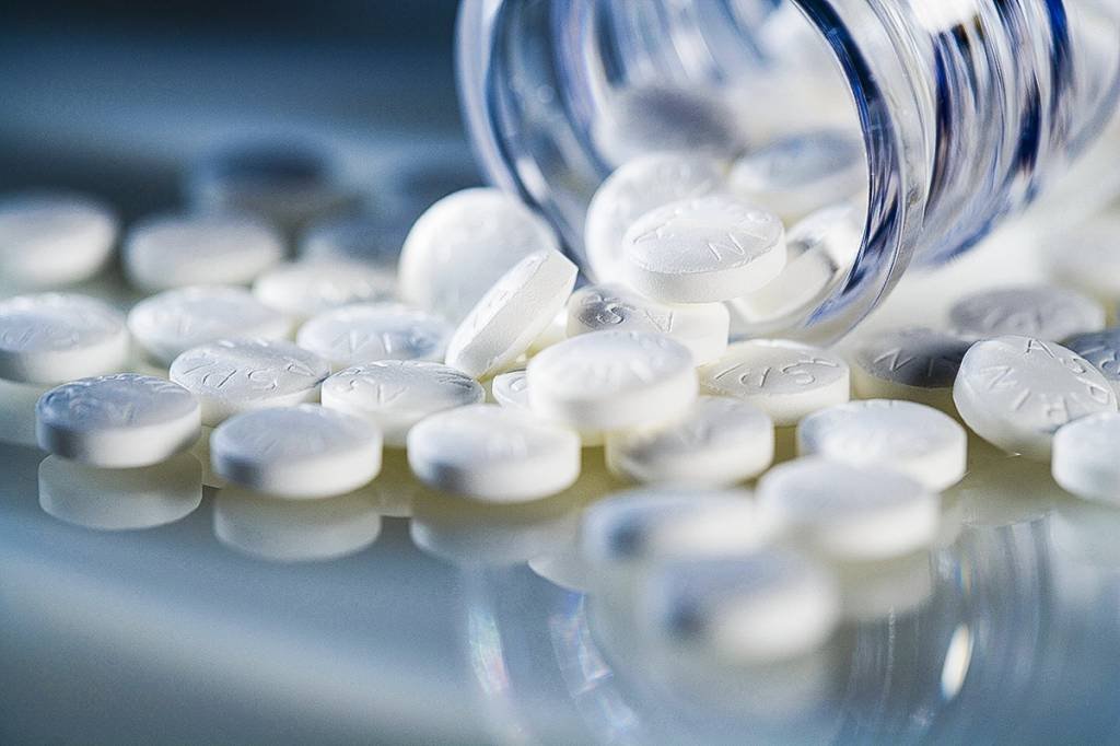 Estudo indica que aspirina pode reduzir mortes por covid-19