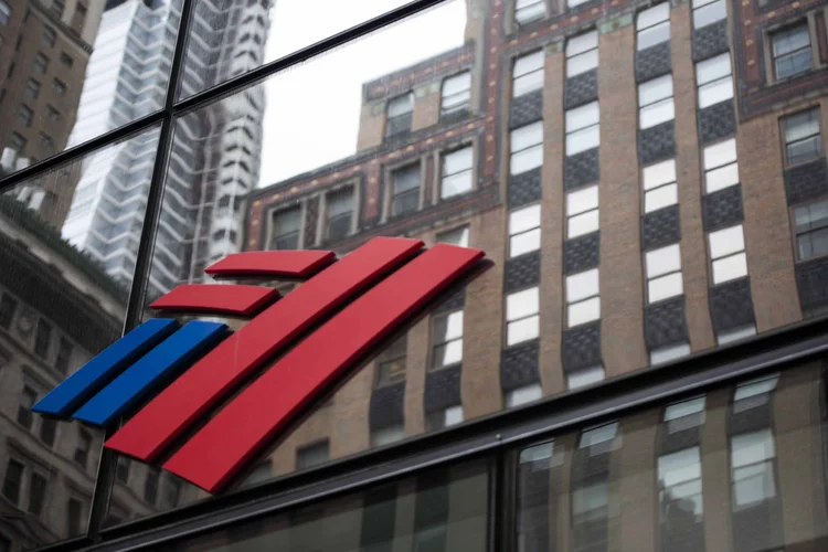 Os escritórios do Bank of America podem começar a ter um ambiente de maior normalidade a partir de setembro (Divulgação/Divulgação)