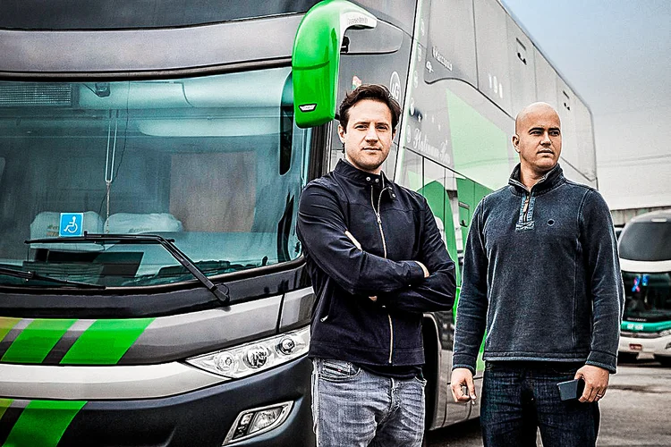 Marcelo Coelho e Marcelo Abritta, sócios do app Buser: protesto nesta quarta contra decisão do estado de São Paulo de reforçar as regras para viagens por meio de aplicativos de compartilhamento de ônibus (Buser/Divulgação)