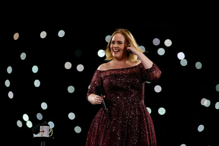Adele recordou que faz quase 12 anos desde o dia em que apareceu pela primeira vez no programa (Glenn Hunt / Correspondente/Getty Images)