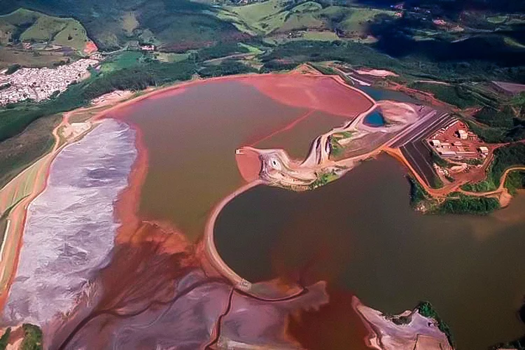 Barragem da mina Casa de Pedra, da CSN Mineração (Canal Gilson Rezende/Youtube/Reprodução)