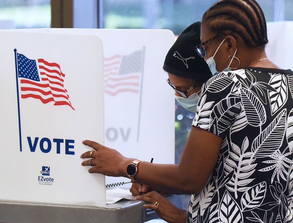 Os afro-americanos, que representam 13% do eleitorado, são o segmento com o maior percentual de preferência pelo Partido Democrata (NurPhoto / Colaborador/Getty Images)