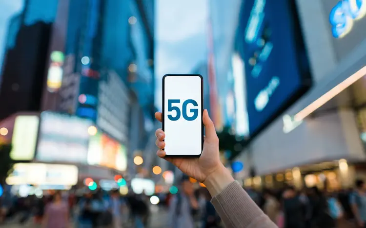 Países que lideram a corrida ainda têm pouco tempo de usuários conectados à nova frequência (D3sign/Getty Images)