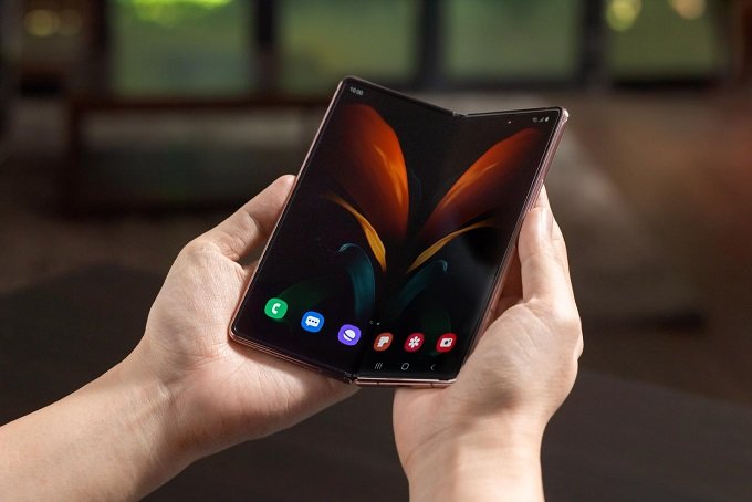 Galaxy Fold: celular chegou no Brasil com preço salgado (Samsung/Divulgação)