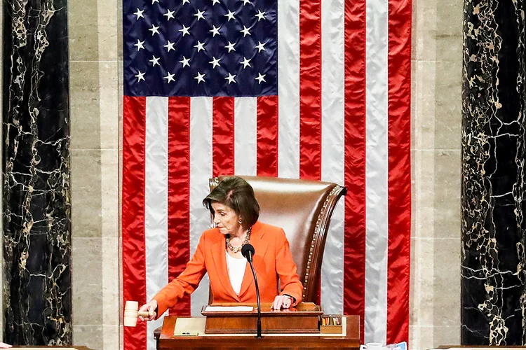 Nancy Pelosi, presidente democrata da Câmara: pacote de estímulo do governo Biden é alvo de debates com os rebublicanos (Win McNamee/Getty Images)