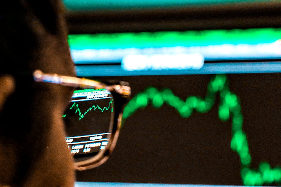 Mercado em modo 'risk on': o que comprar na Bolsa em junho?