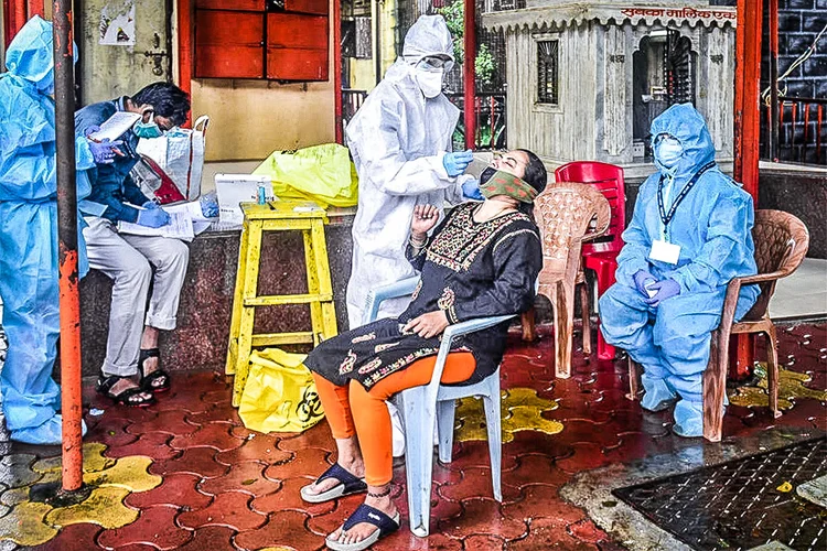 Coronavírus: doença já deixou mais de 1 milhão de mortos (Anshuman Poyrekar/Hindustan Times/Getty Images)
