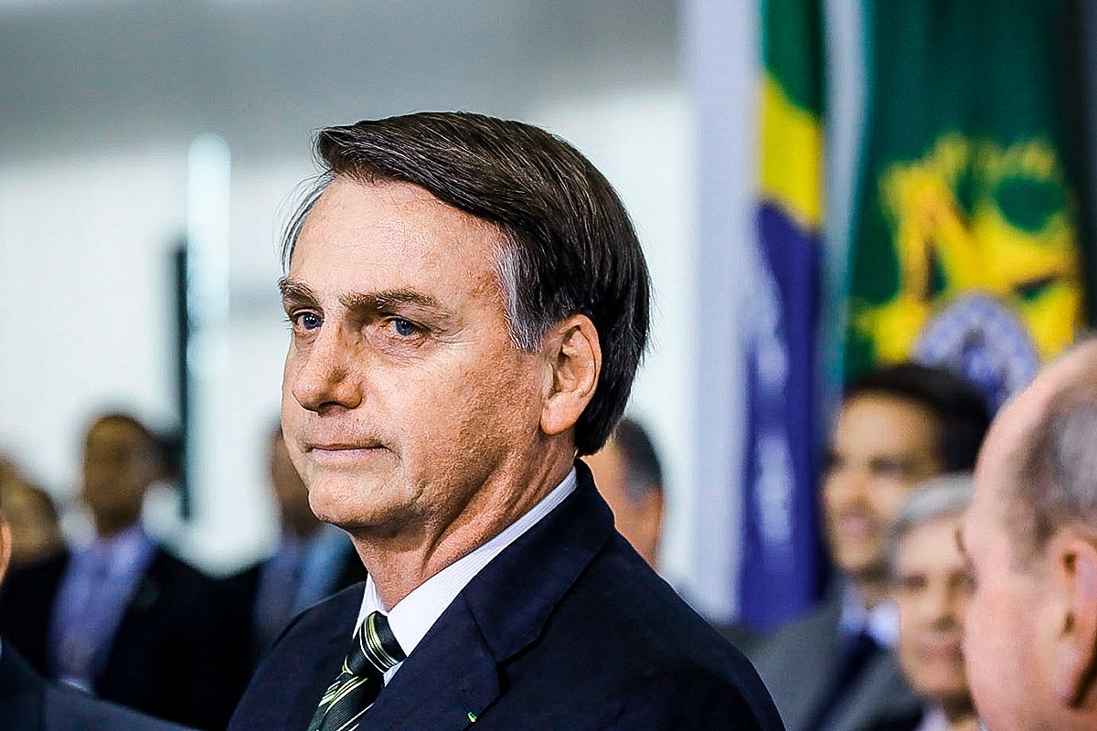 Bolsonaro complica a Anvisa