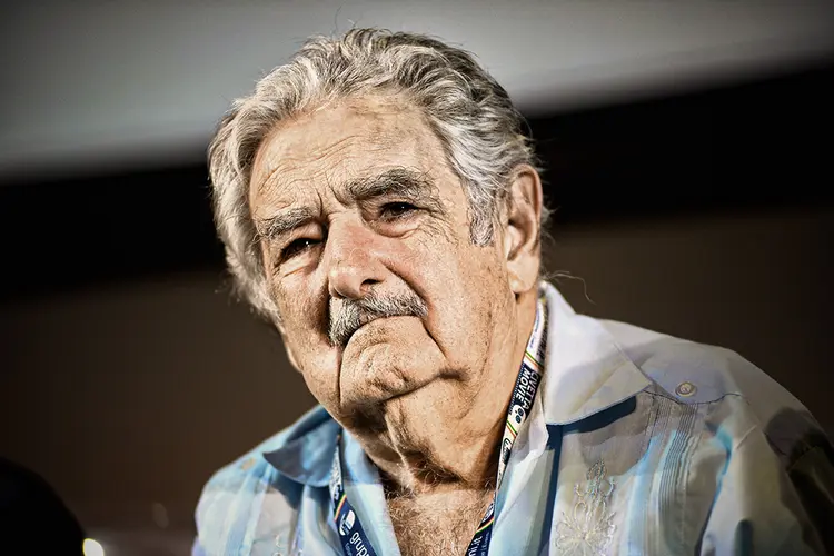 Mujica: "Morrer, há que morrer. Pertencemos ao mundo dos seres vivos, e no mundo dos seres vivos nascemos destinados a morrer. É por isso que a vida é uma aventura formidável" (Roberto Serra/Iguana Press / Stringer/Getty Images)