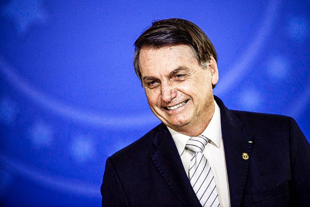 Por obras, Bolsonaro propõe corte de R$1,4 bilhão do MEC
