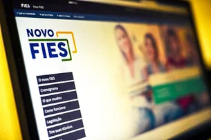 Caixa prorroga prazo para aditamento do novo Fies no primeiro semestre de 2025