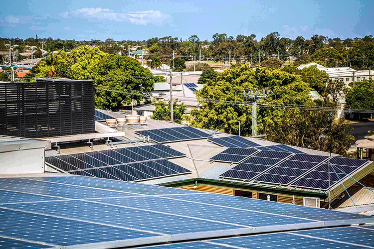 Energia solar: Por ser a segunda maior fonte de energia brasileira, a energia solar corresponde hoje a 25 mil MW da potência instalada total  (Faye Sakura/The New York Times)