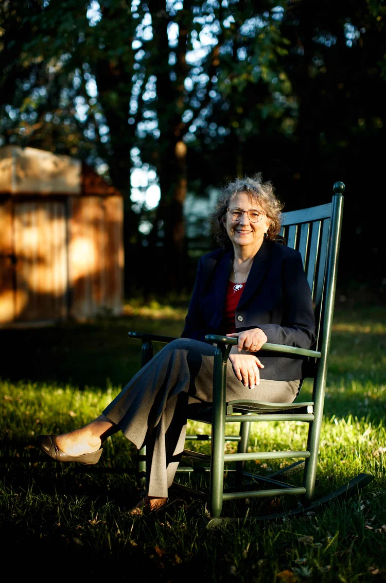 A empreendedora americana Mary Anne Hardy: Nos Estados Unidos, cerca de 25% dos novos empreendedores tinham entre 55 e 64 anos em 2019, um aumento de 15% em relação a 20 anos antes, de acordo com a Fundação Ewing Marion Kauffman, ONG que promove o empreendedorismo (Ting Shen/The New York Times)