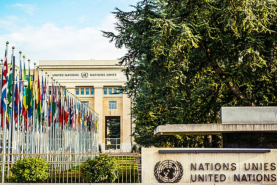 Sede da ONU em Genebra, na Suíça: para atingir os ODS, será preciso viabilizar mudanças sistêmicas na economia (Getty Images/Stefan Cristian Cioata)