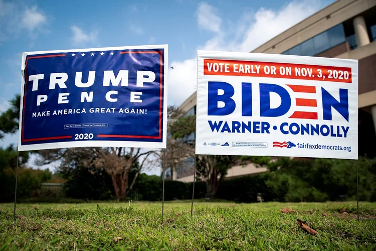 Trump versus Biden: eleições são realmente disputadas nos chamados estados-pêndulo, ou “swing states” (Al Drago/Reuters)