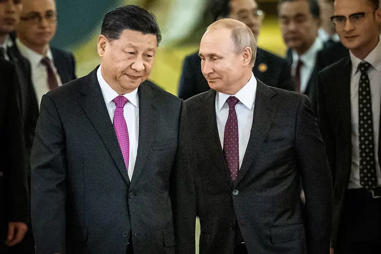 China e Russia: Preferem esperar o anúncio oficial das autoridades americanas para se pronunciarem sobre o resultado da eleição (Alexander Zemlianichenko/Reuters)