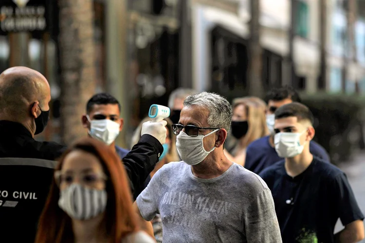 Rio de Janeiro: com capacidade de investimento zerada, capital fluminense já é obrigada a tirar dinheiro do próprio bolso para pagar aposentados (Ricardo Moraes/Reuters)