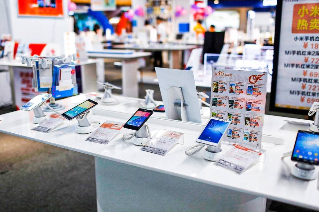 China: dados de empresas de pesquisa terceirizadas revelaram que a Apple e a Huawei viram uma queda nos envios no terceiro trimestre na comparação ano a ano (Aly Song/Reuters)