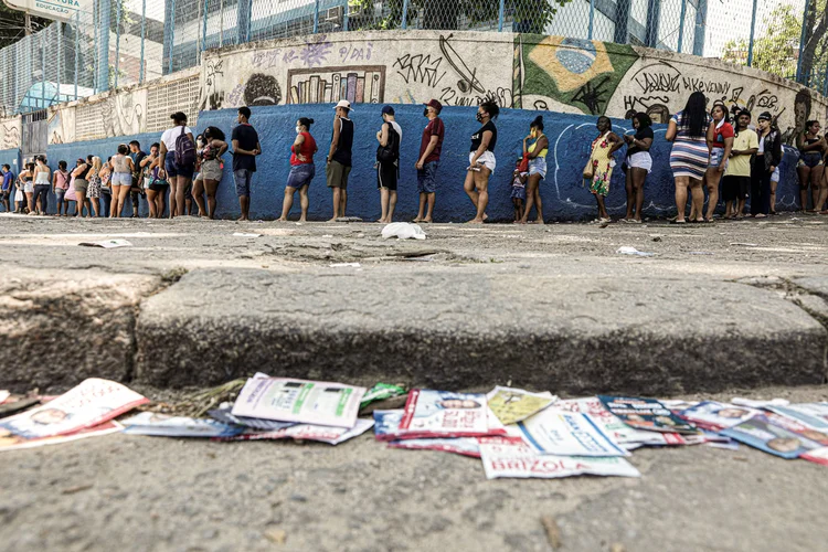 Eleições 2020: eleitor que não estiver conseguindo justificar o voto por causa do problema de instabilidade terá os próximos 60 dias para fazer a justificativa. (Ricardo Moraes/Reuters)