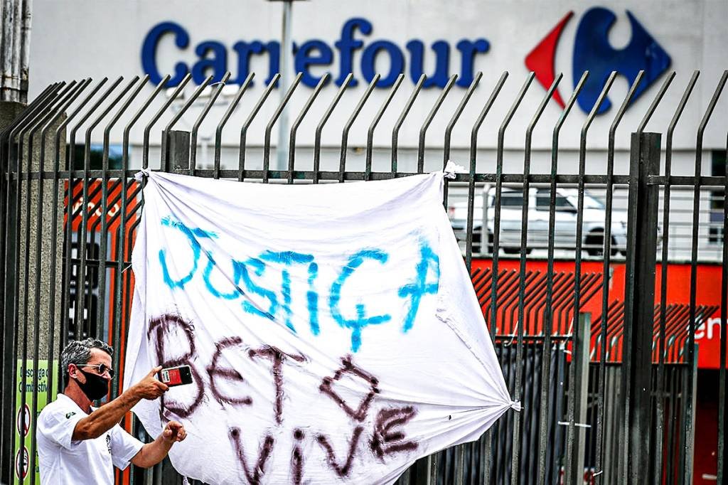 Carrefour: Para a chefe da Polícia Civil, delegada Nadine Anflor, ficou claro e comprovado o excesso dos seguranças no crime (Diego Vara/Reuters)