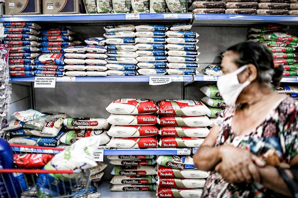 59% das casas brasileiras vivem insegurança alimentar; falta comida em 15%