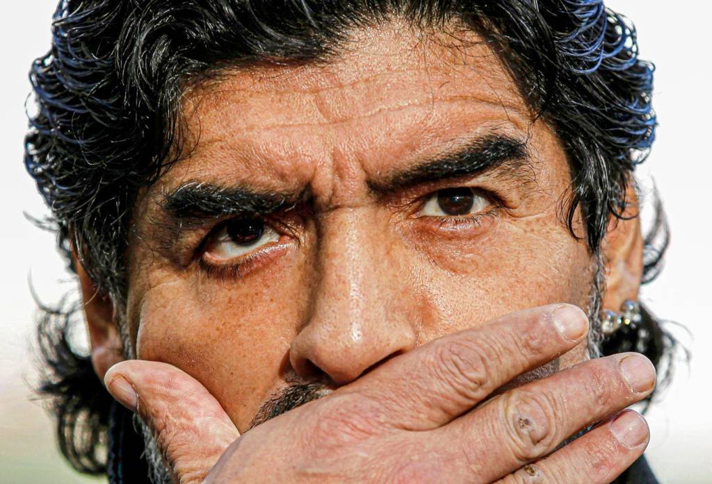 Médico pessoal de Maradona se apresenta a procuradores