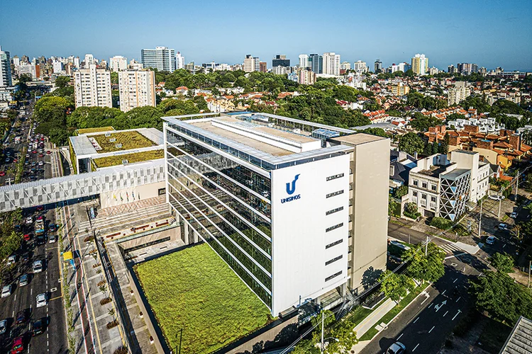 Campus da Unisinos em Porto Alegre (RS): instituição é considerada uma das melhores escolas da área de educação empresarial do mundo (Aurora Imagens/Divulgação)