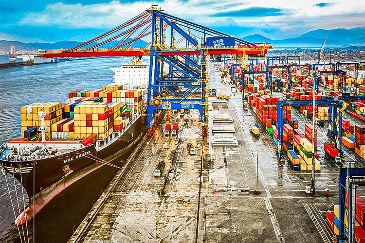 A área, tradicionalmente cobiçada pela ligação com as companhias portuárias (Docas) federais, ganha ainda mais relevância no momento em que se discute o futuro modelo de administração dos portos públicos (Germano Lüders/Exame)