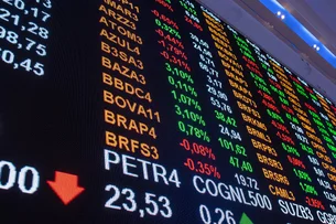 Ibovespa vira para queda com mercado de olho em piora das perspectivas inflacionárias