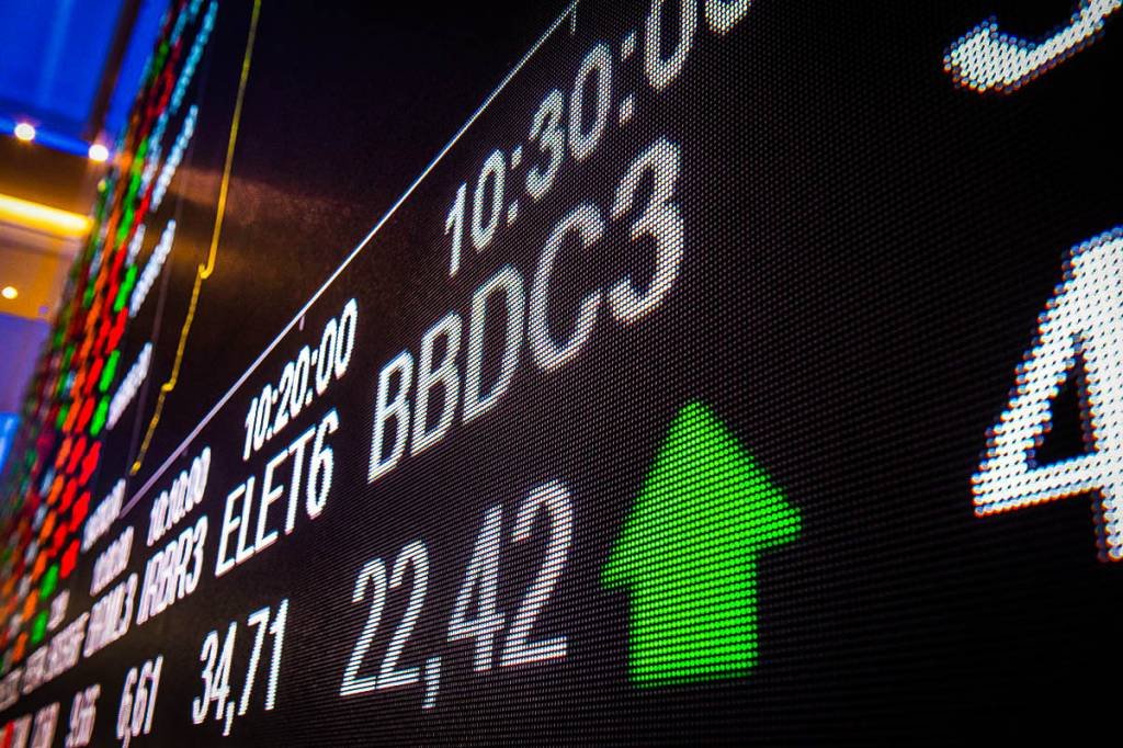 Ibovespa hoje: bolsa encerra sequência de ganhos pressionada por Petrobras