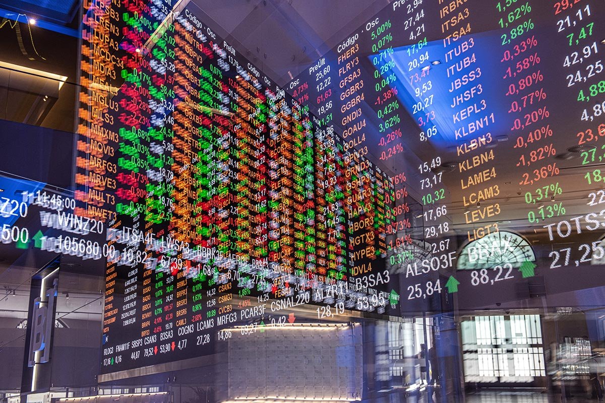 Ibovespa sobe com Vale e siderúrgicas em dia de disparada das bolsas em NY