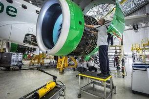 Com demanda em alta, Embraer reforça produção e vê pagamento de dividendos no horizonte