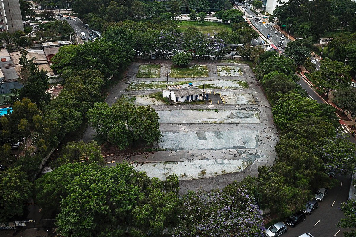 Descubra como transformar um terreno baldio em um espaço valorizado