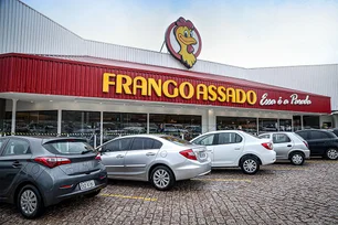 Imagem referente à matéria: Bob’s compra 5,5% da IMC, dona da Pizza Hut e do Frango Assado